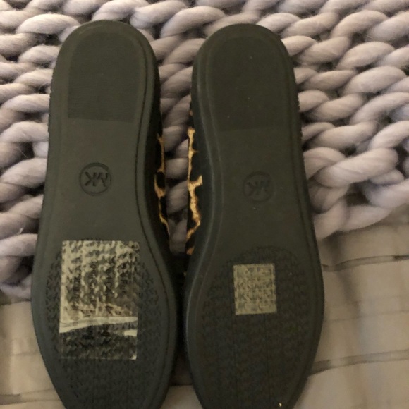 Michael Kors Leopard Print Size 7 flats - Picture 2 of 4
